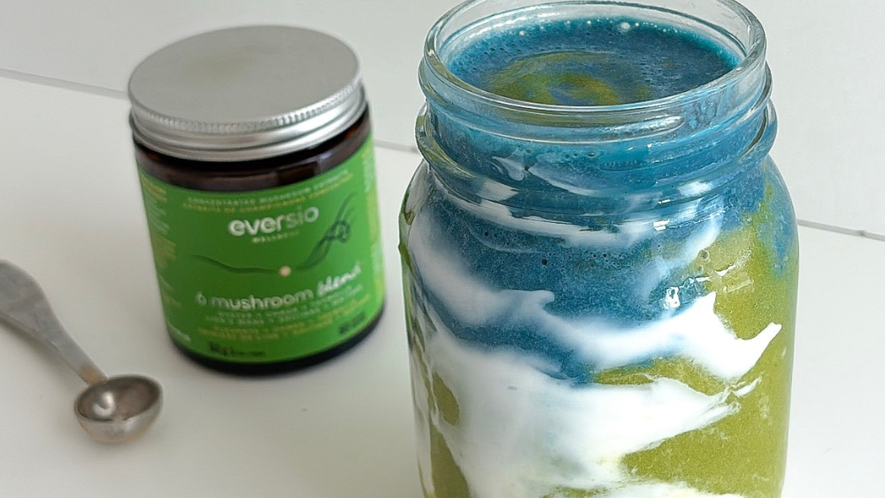 green and blue earth day smoothie