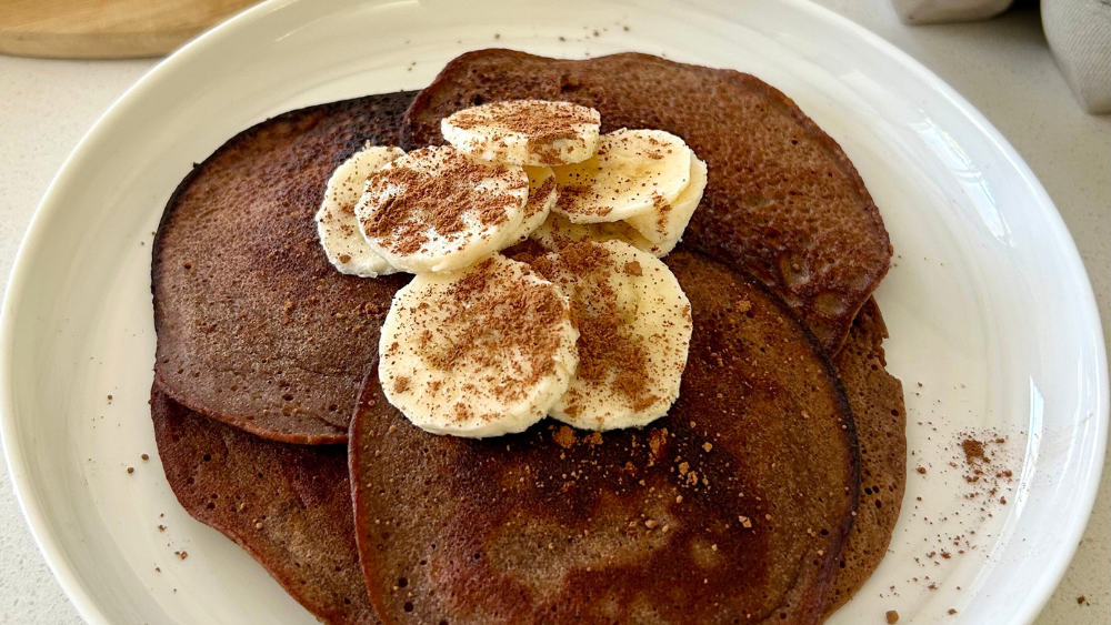 Chocolate Banana Protein Pancakes ft. 3MB